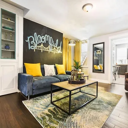 Hostwise Stays - The Edmond - Bloomfield Apartment In A Great Location!